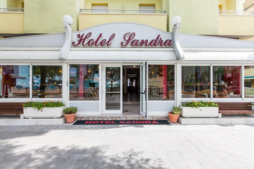 Hotel Sandra กัตเตโออามาเร ภายนอก รูปภาพ